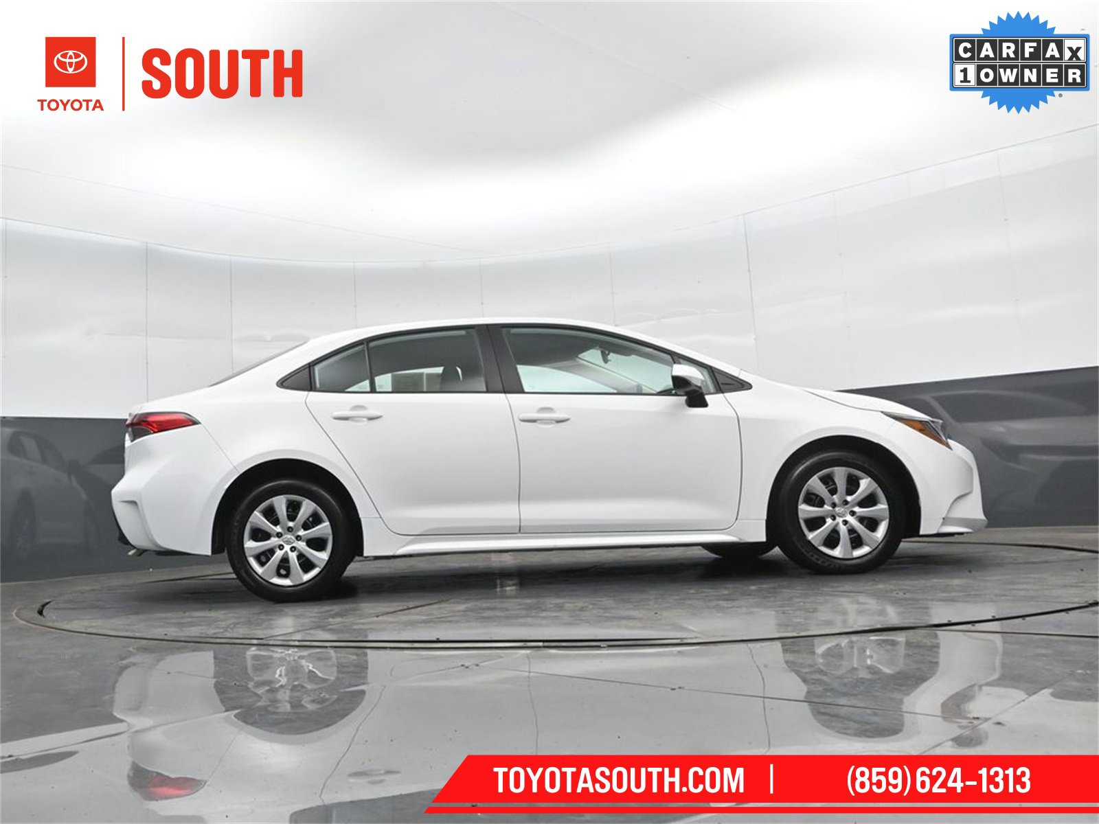 Used 2025 Toyota Corolla LE image 33