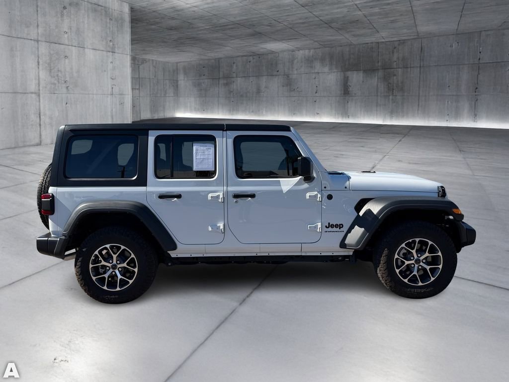 Used 2025 Jeep Wrangler Sport S image 8