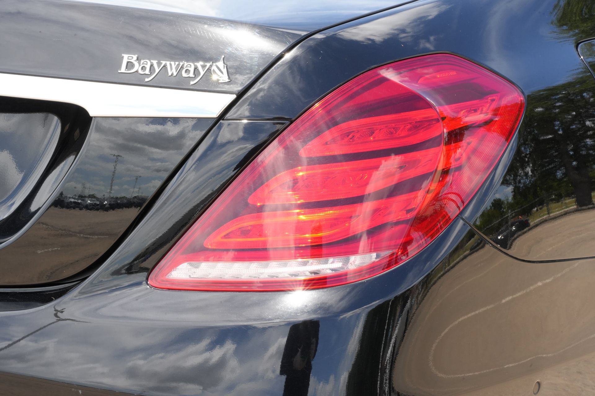 Used 2017 Mercedes-Benz S 550 Sedan image 21