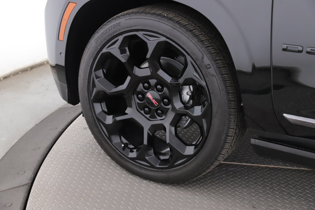 Used 2026 GMC Yukon Denali Ultimate AWD/4WD image 13