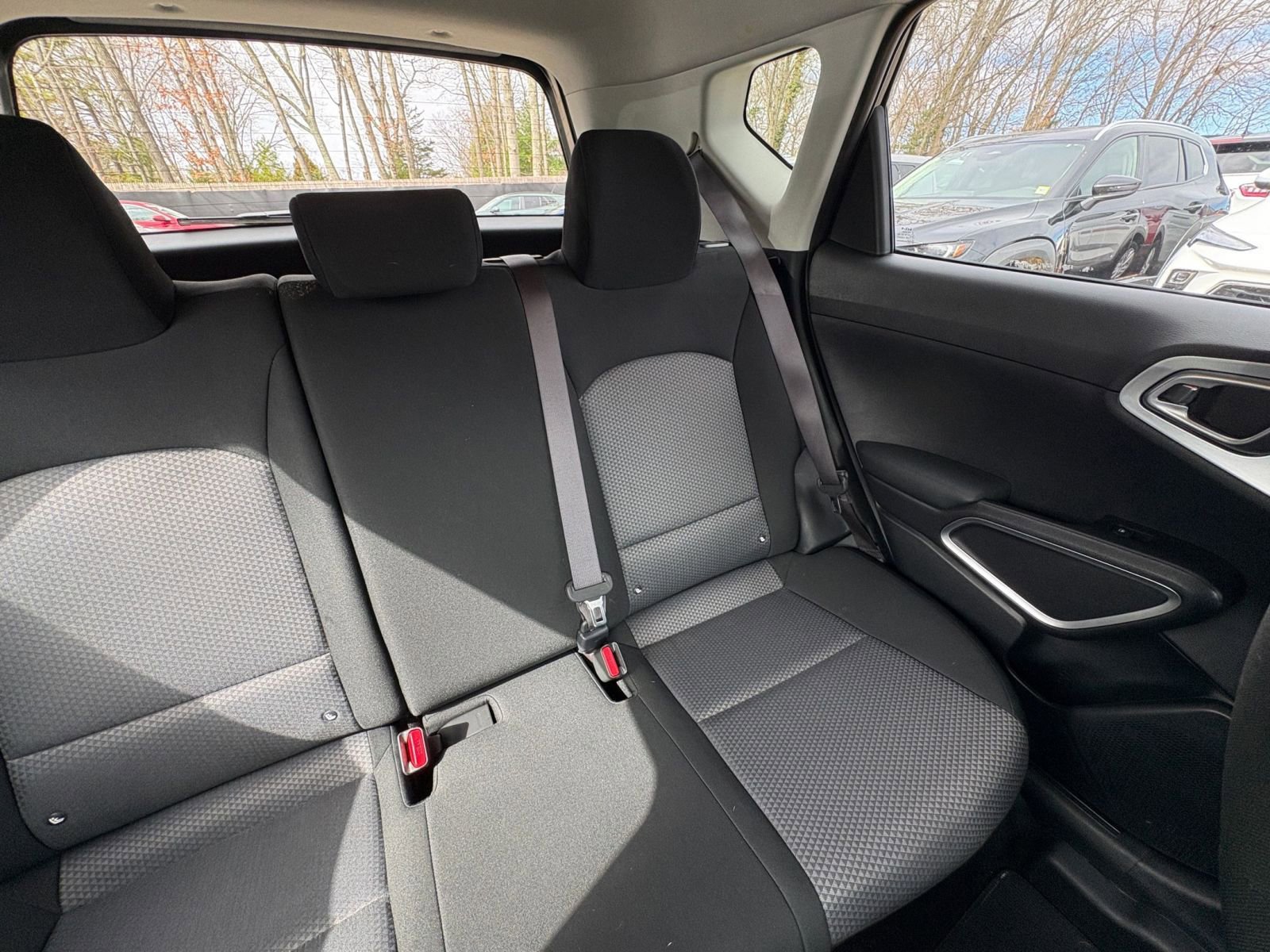 Used 2025 Kia Soul LX w/ LX Technology Package FWD image 34