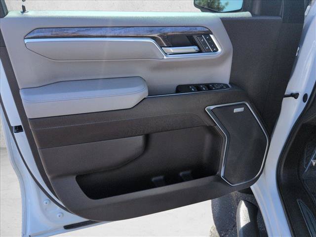 Used 2025 Chevrolet Silverado 1500 LTZ w/ LTZ Premium Package AWD/4WD image 11