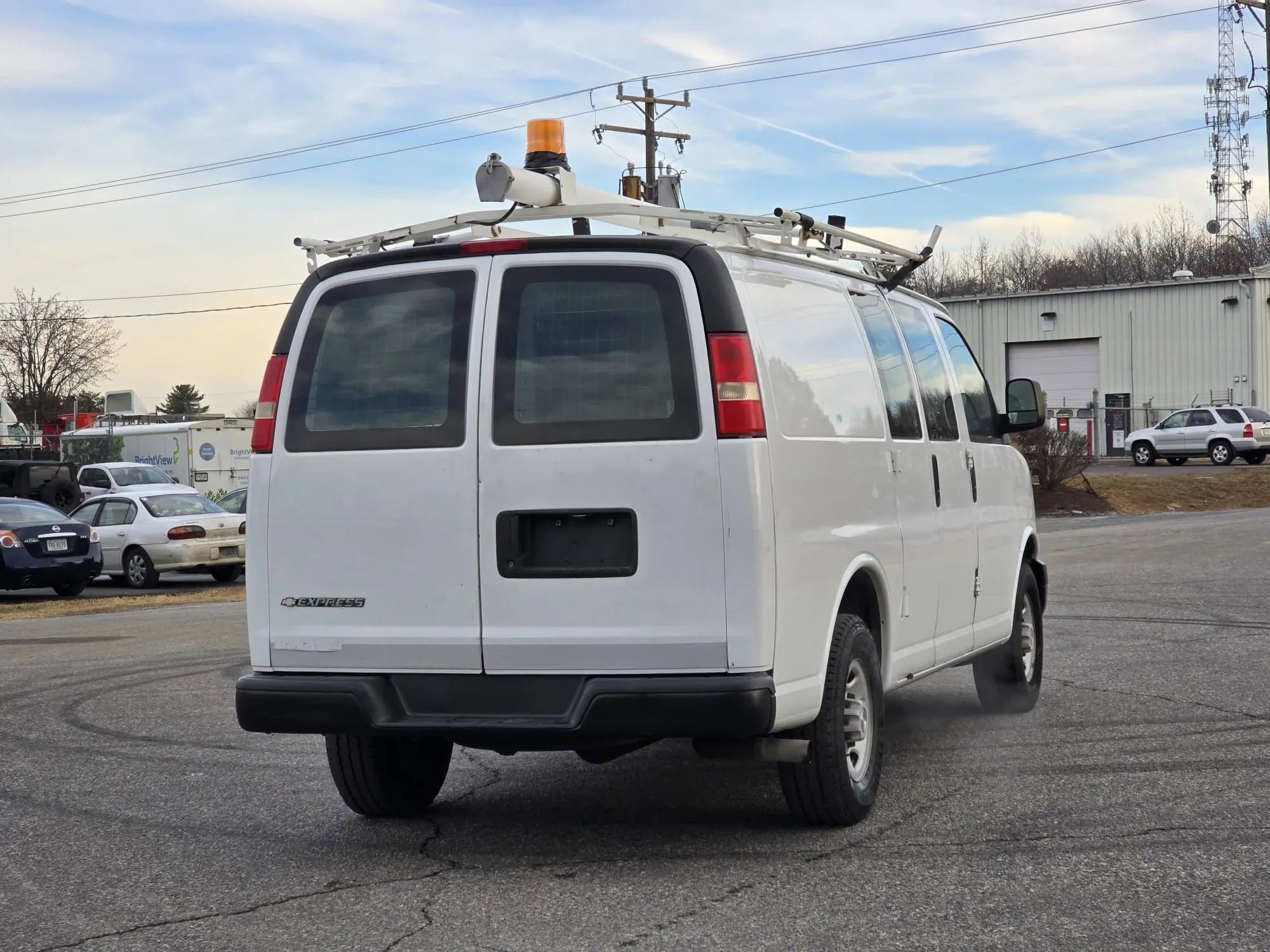 Used 2009 Chevrolet Express 2500 image 9