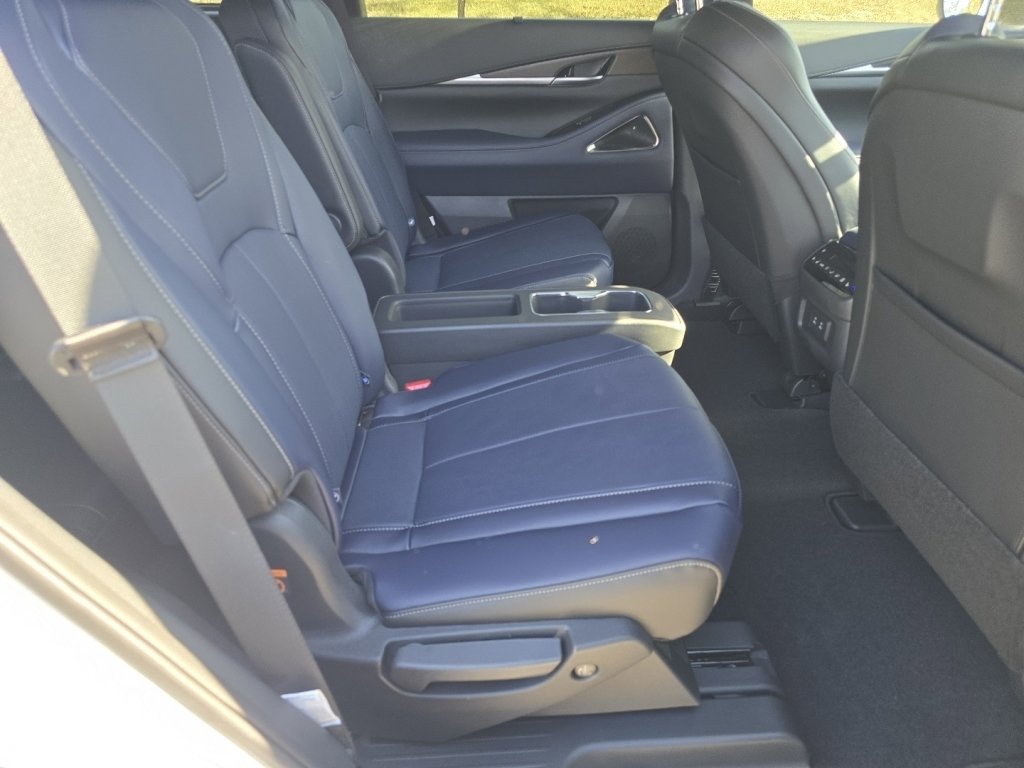 New 2026 INFINITI QX60 Sport image 22