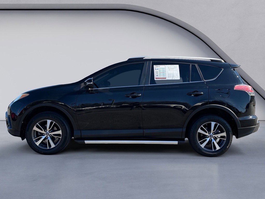 Used 2016 Toyota RAV4 XLE image 2