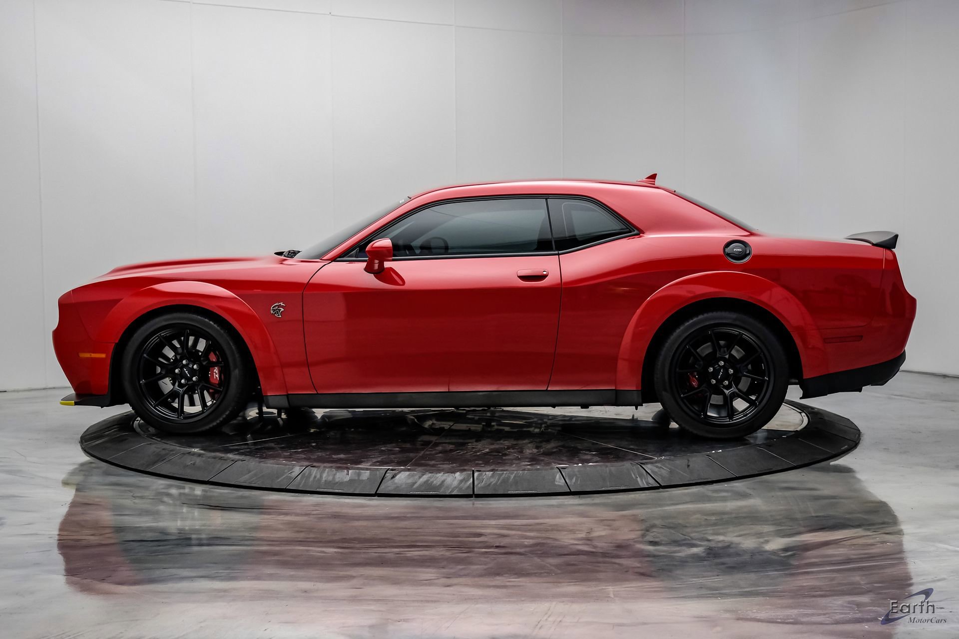 Used 2021 Dodge Challenger SRT Hellcat Redeye RWD image 8