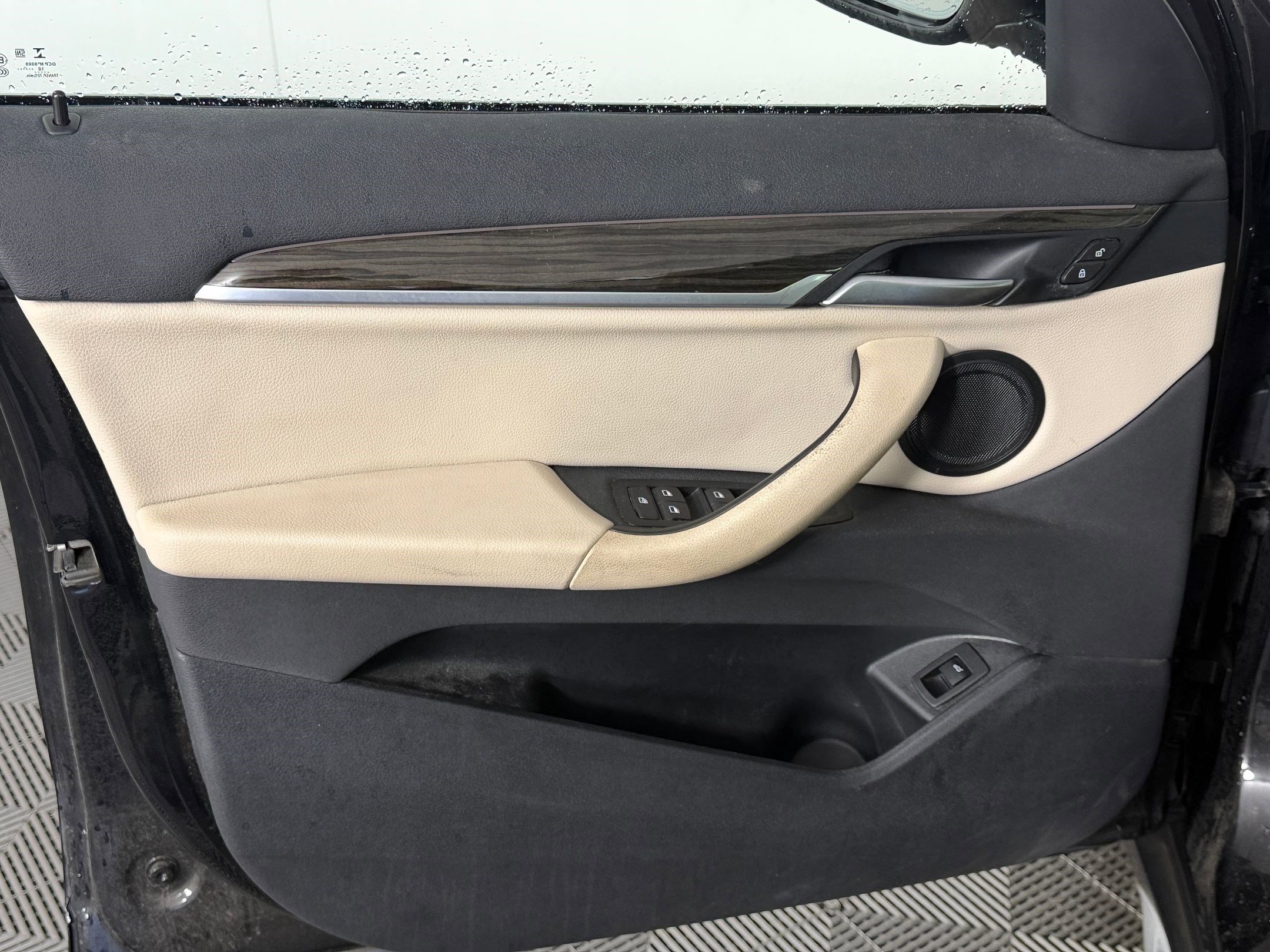 Used 2018 BMW X1 sDrive28i w/ Convenience Package FWD image 12