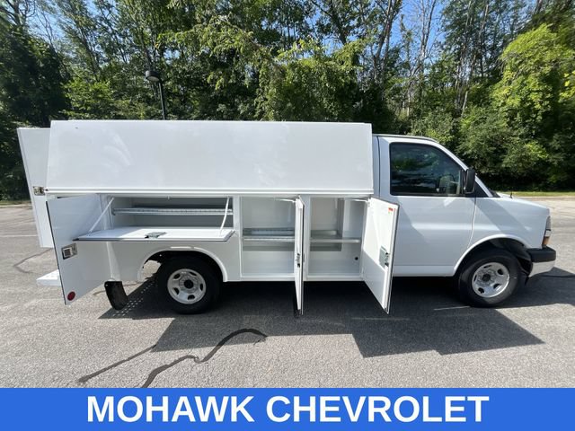 New 2026 Chevrolet Express 3500 w/ Power Convenience Package RWD image 19