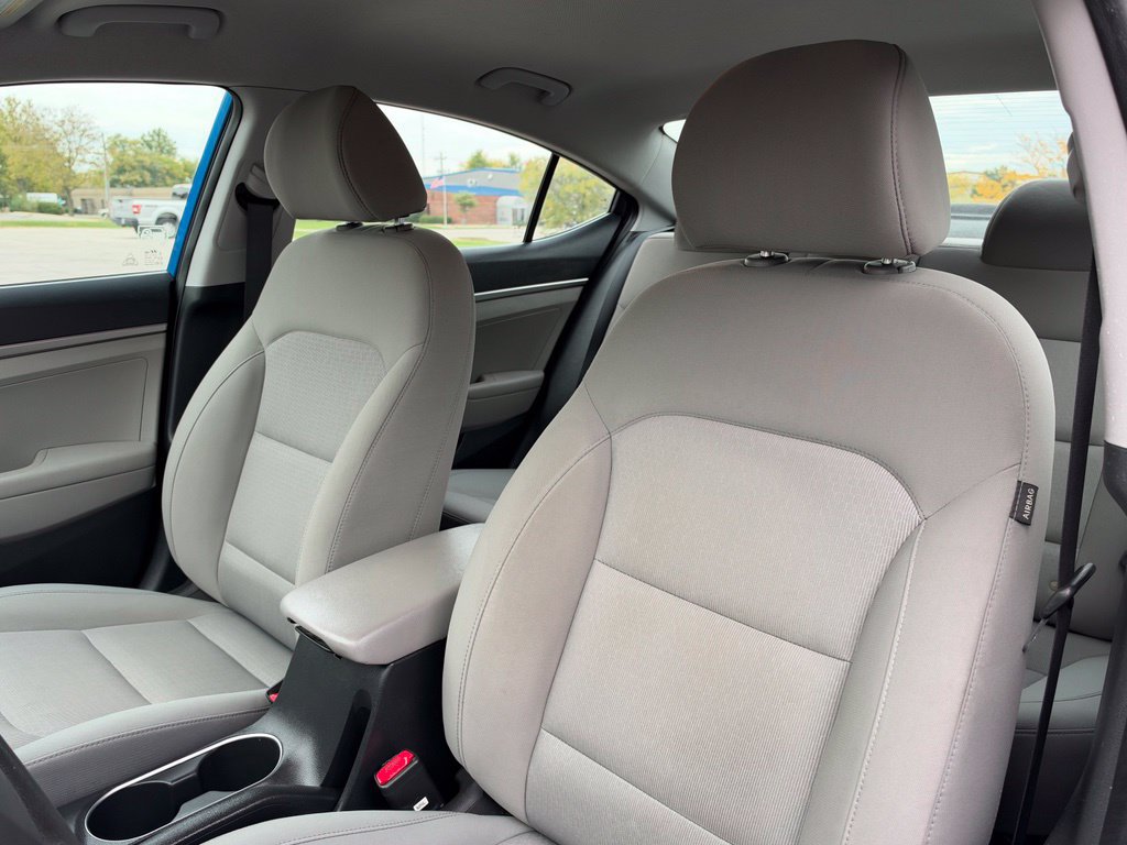 Used 2017 Hyundai Elantra SE FWD image 11