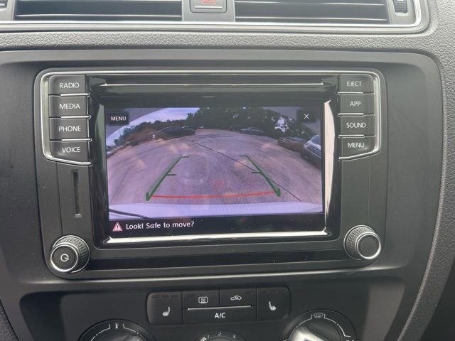 Used 2018 Volkswagen Jetta SE FWD image 14