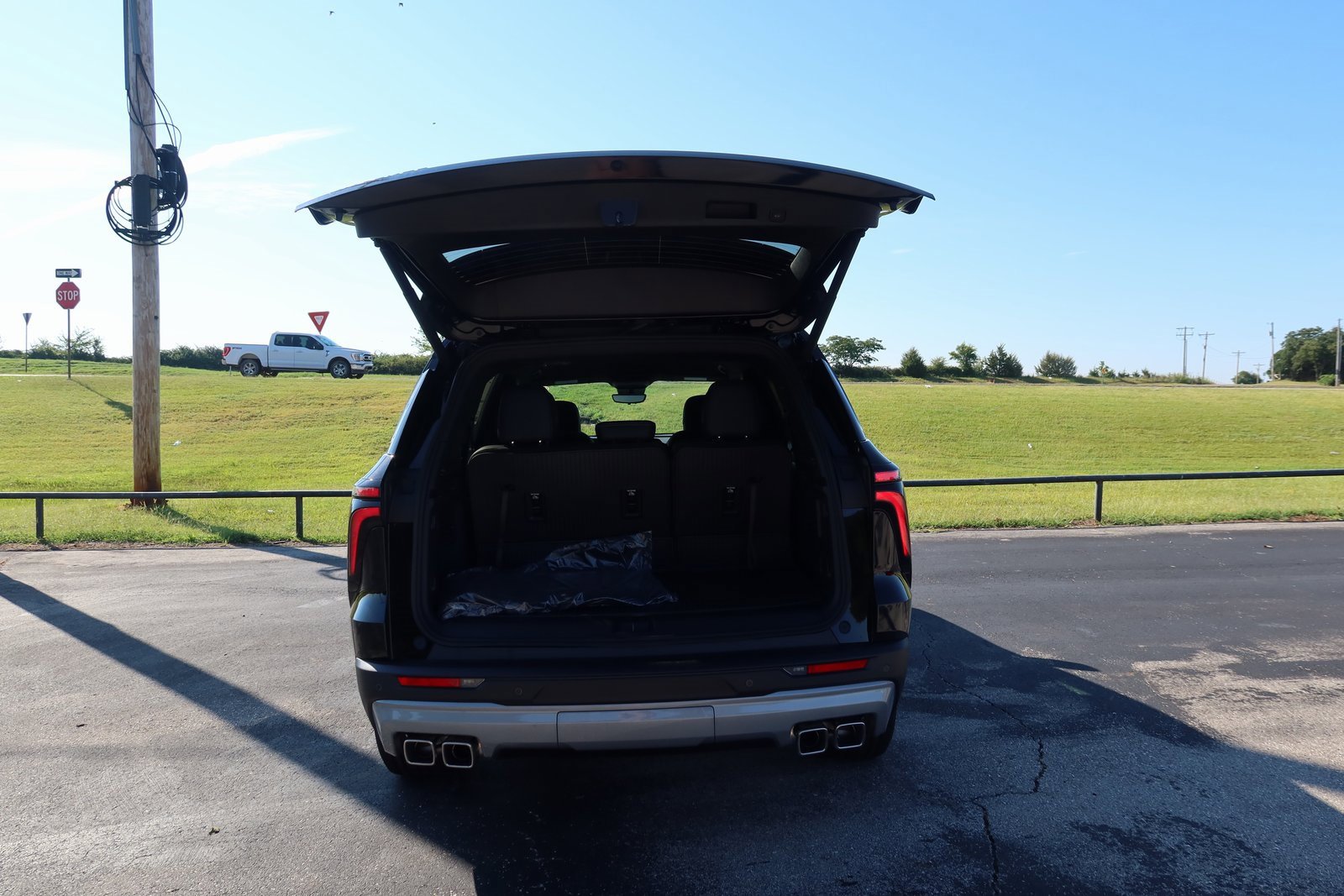 New 2026 Chevrolet Traverse LT w/ Driver Confidence Package image 8