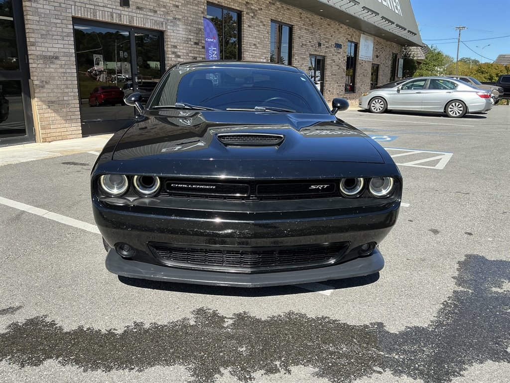 Used 2015 Dodge Challenger SRT RWD image 9