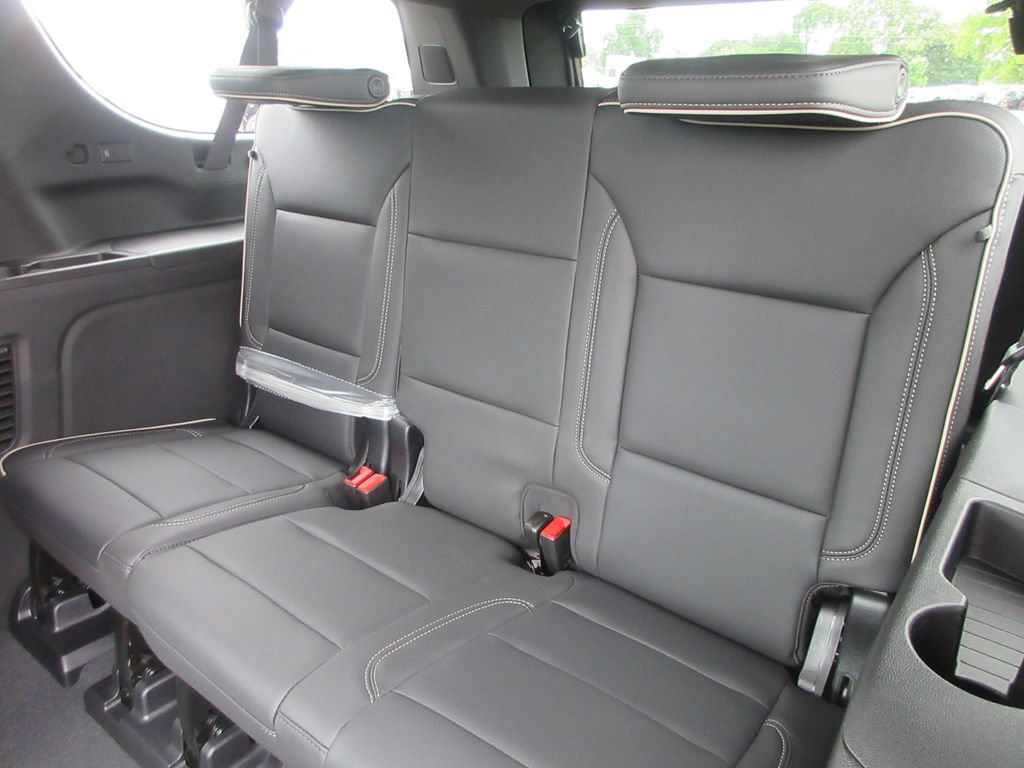 New 2026 GMC Yukon XL Elevation w/ Elevation Premium Package AWD/4WD image 13