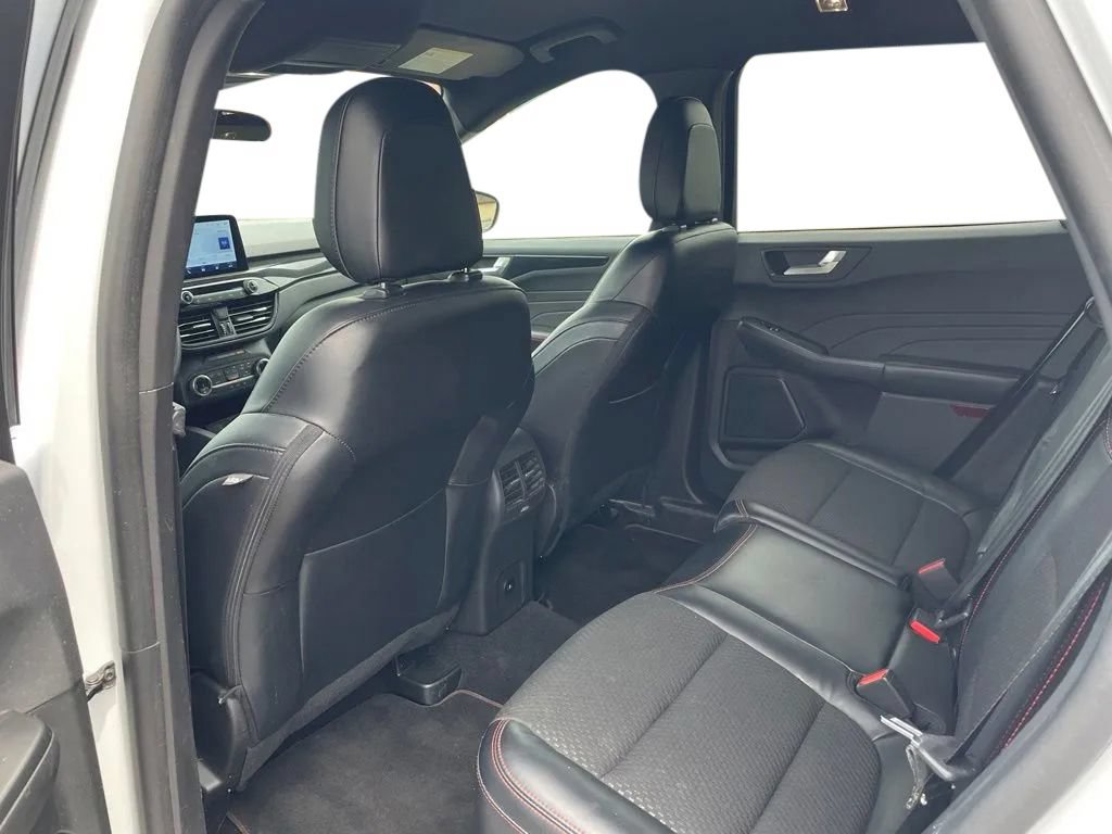 Used 2023 Ford Escape ST-Line Select AWD/4WD image 46