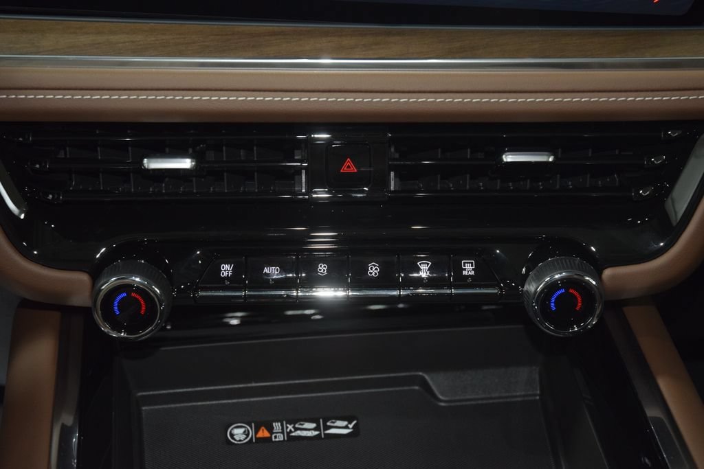 New 2026 Chevrolet Suburban High Country AWD/4WD image 34