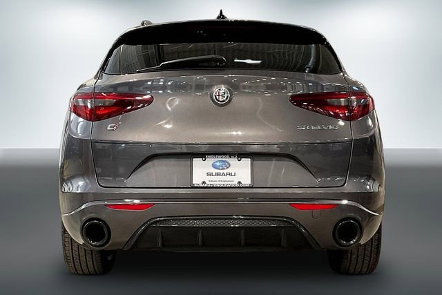 Used 2022 Alfa Romeo Stelvio Veloce image 4
