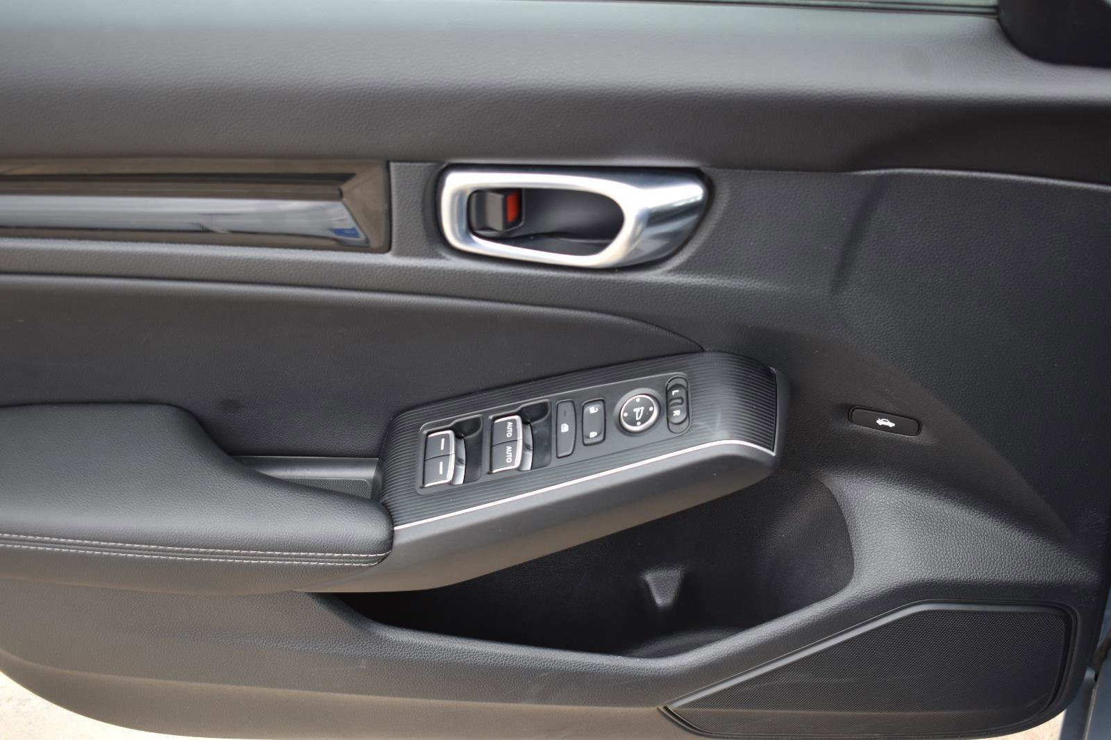 Used 2023 Honda Civic Touring image 21
