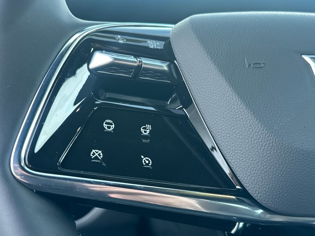 New 2026 Cadillac Lyriq Sport image 17