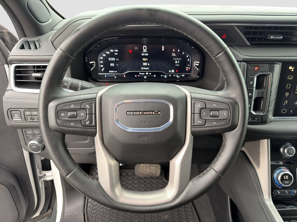 Used 2024 GMC Yukon Denali AWD/4WD image 10
