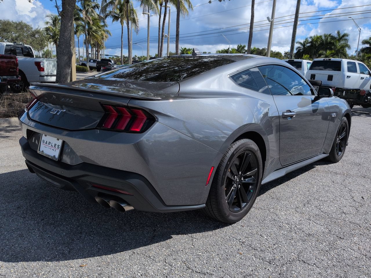 Used 2025 Ford Mustang GT RWD image 5
