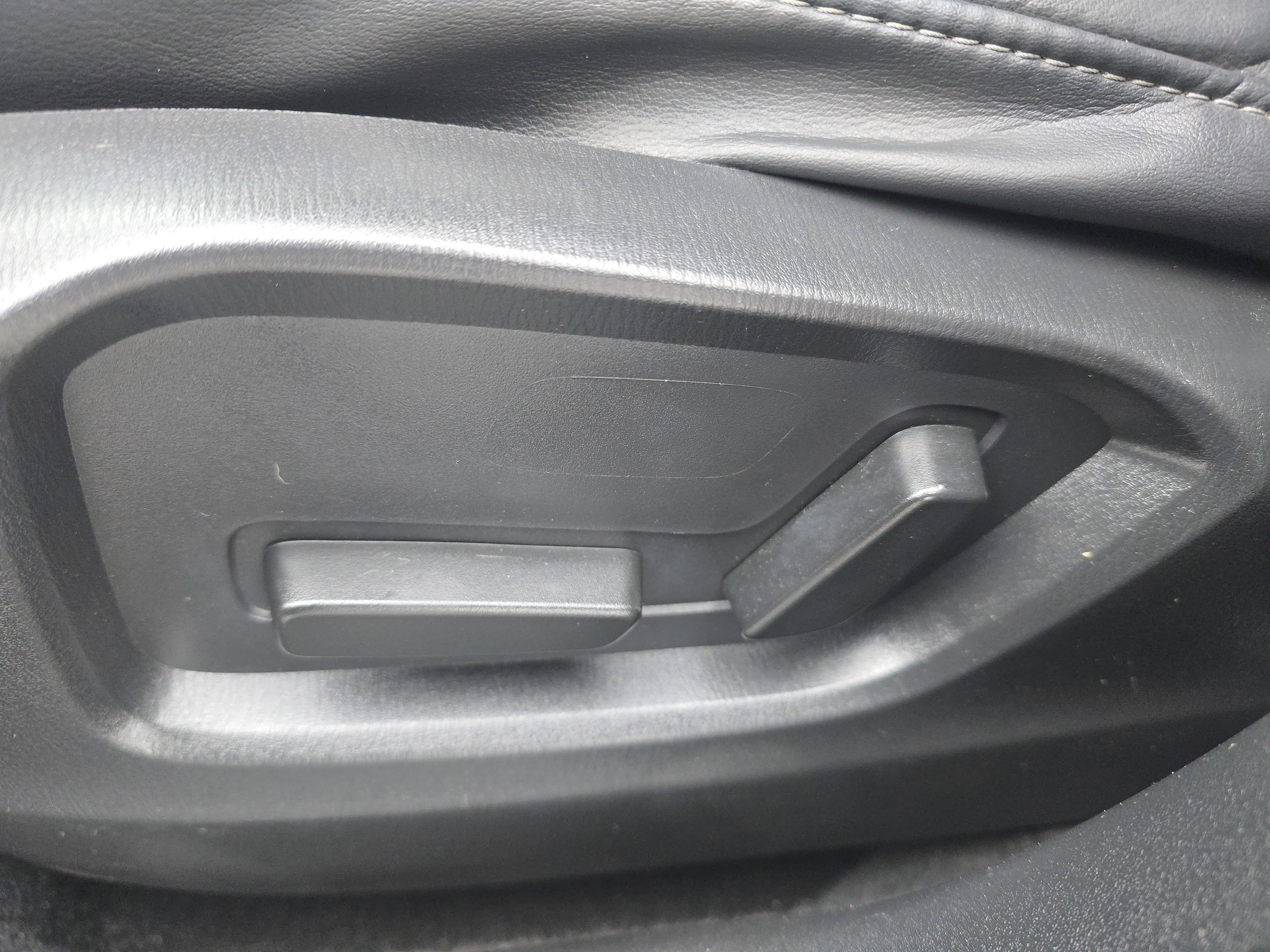 Used 2019 MAZDA CX-5 Touring image 6