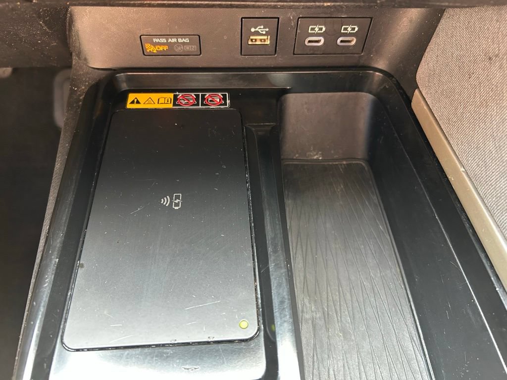 Used 2025 Toyota Camry LE w/ Convenience Package FWD image 35