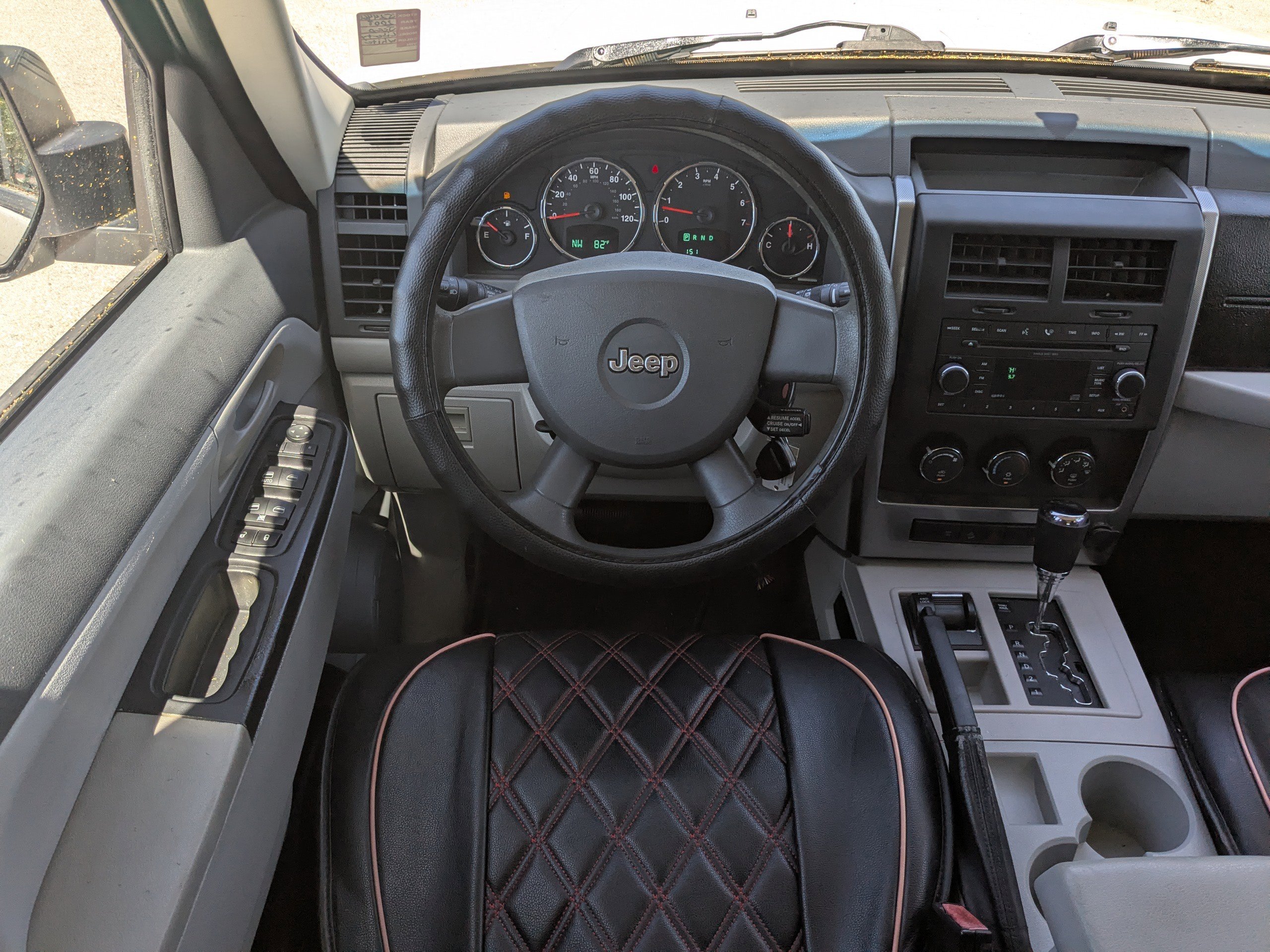 Used 2008 Jeep Liberty Sport w/ Popular Equipment Group AWD/4WD image 16