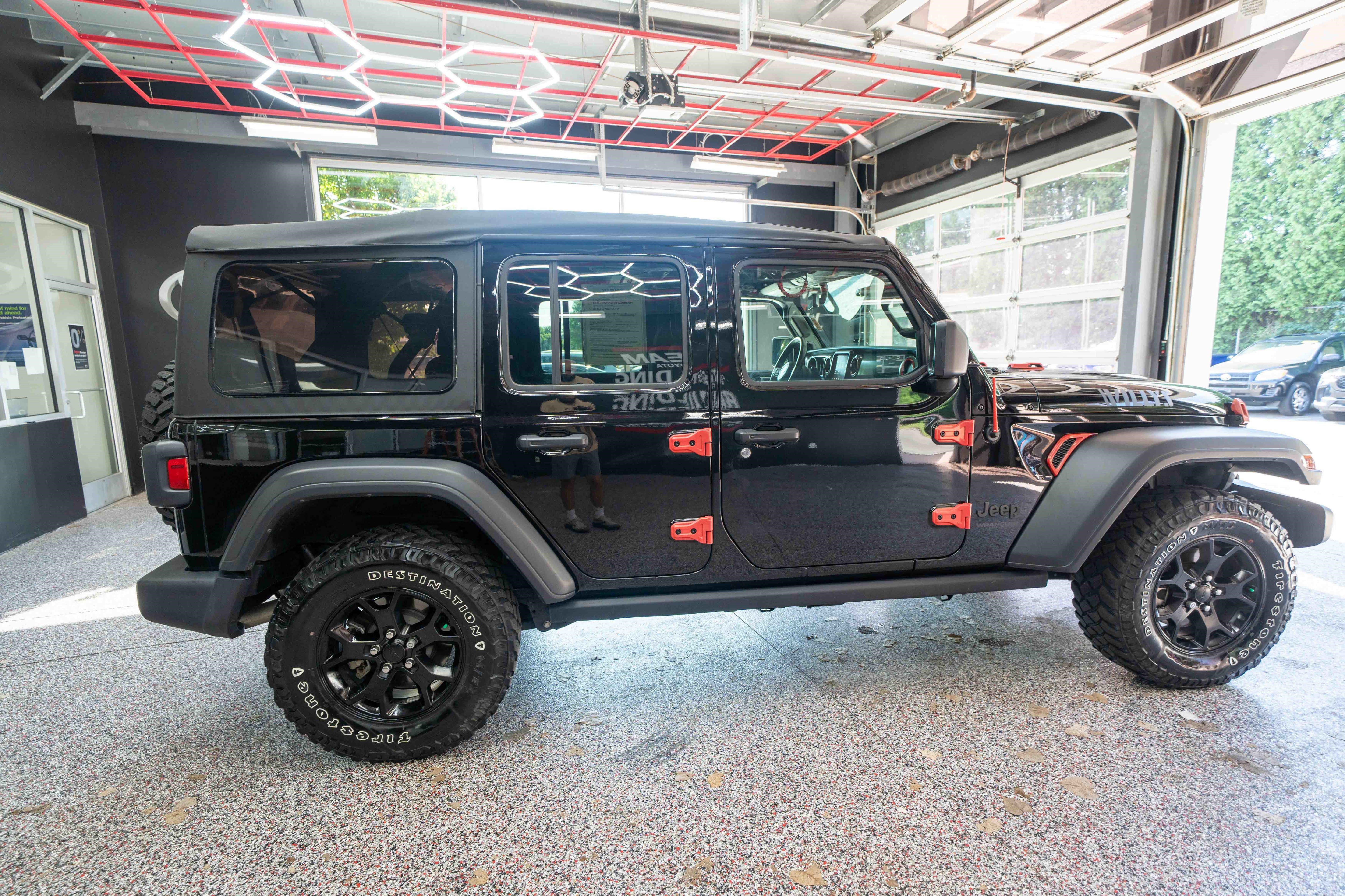 Used 2021 Jeep Wrangler Unlimited Sport AWD/4WD image 4