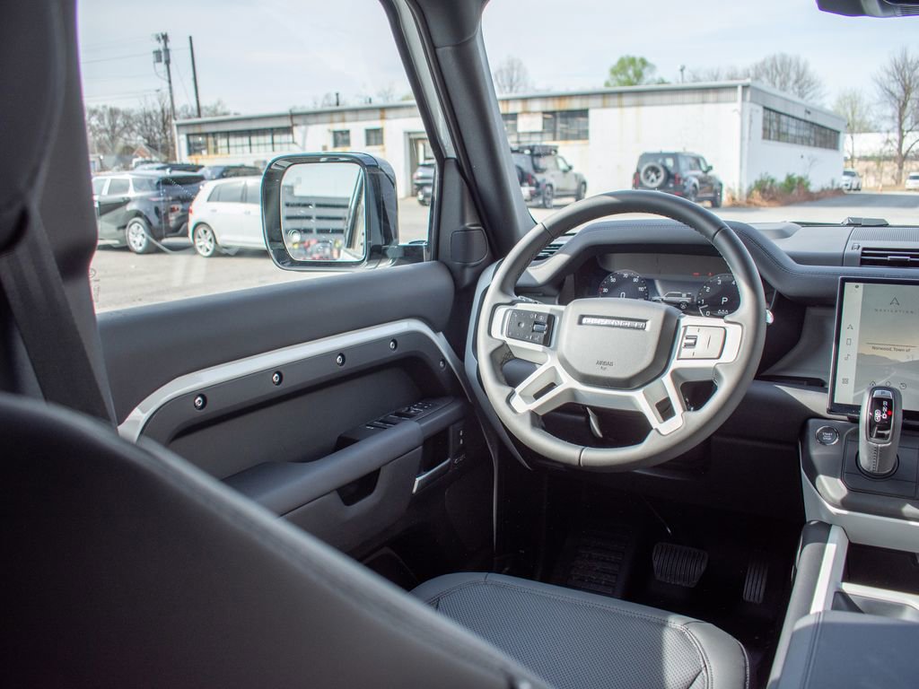 New 2026 Land Rover Defender 110 X-Dynamic SE image 18