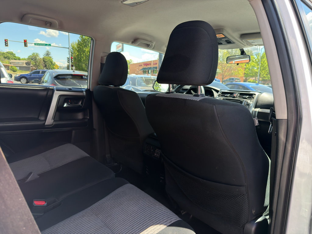 Used 2019 Toyota 4Runner SR5 AWD/4WD image 21