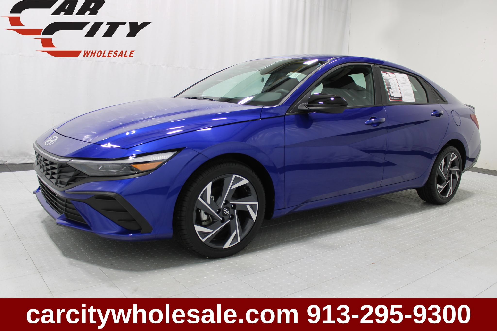Used 2025 Hyundai Elantra Sport FWD image 1