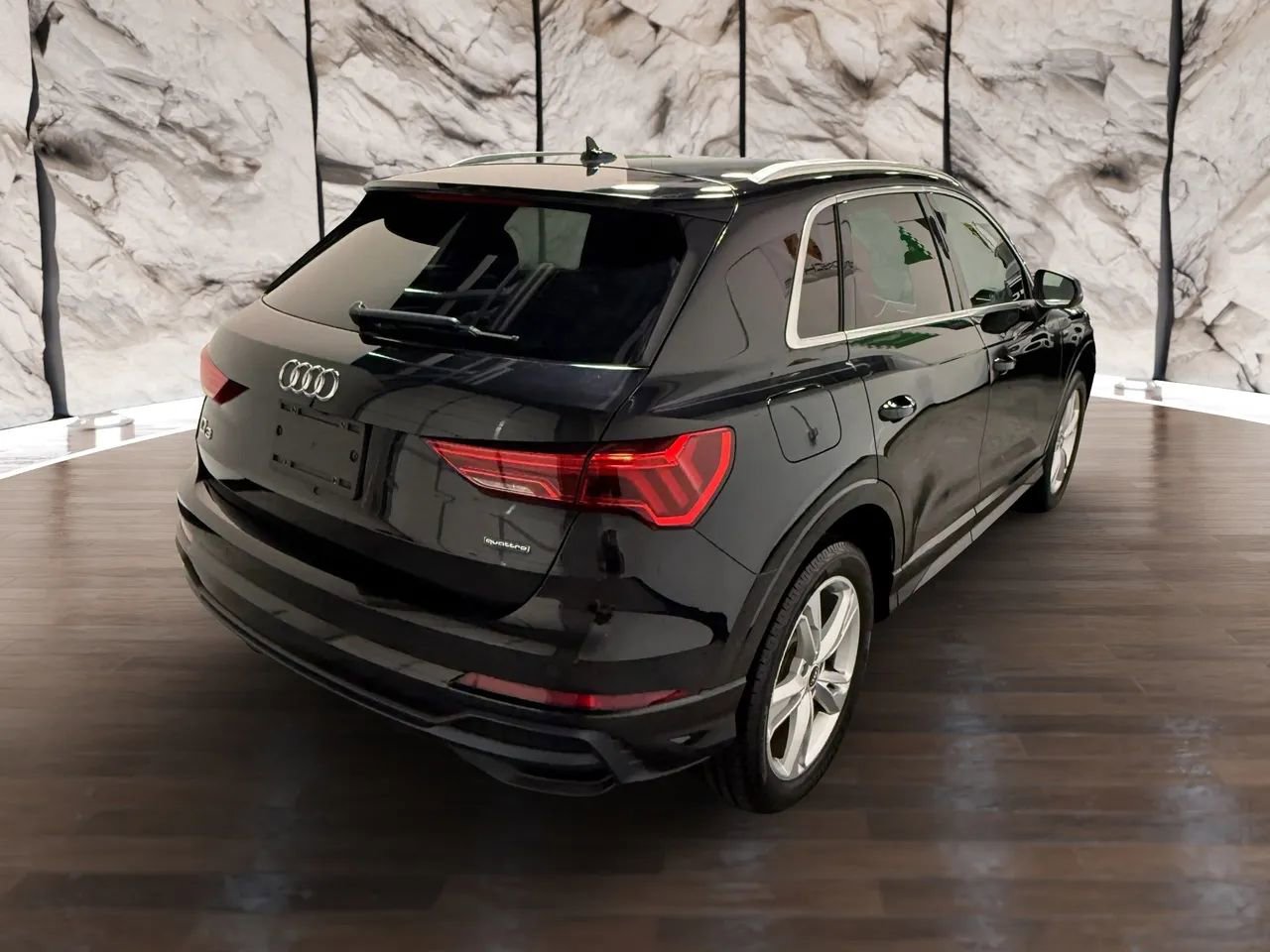 Used 2021 Audi Q3 2.0T Premium w/ Convenience Package AWD/4WD image 5