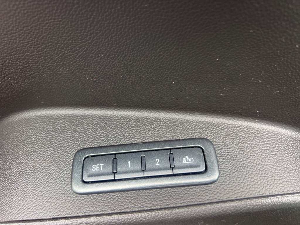 Used 2015 Chevrolet Suburban LT AWD/4WD image 30