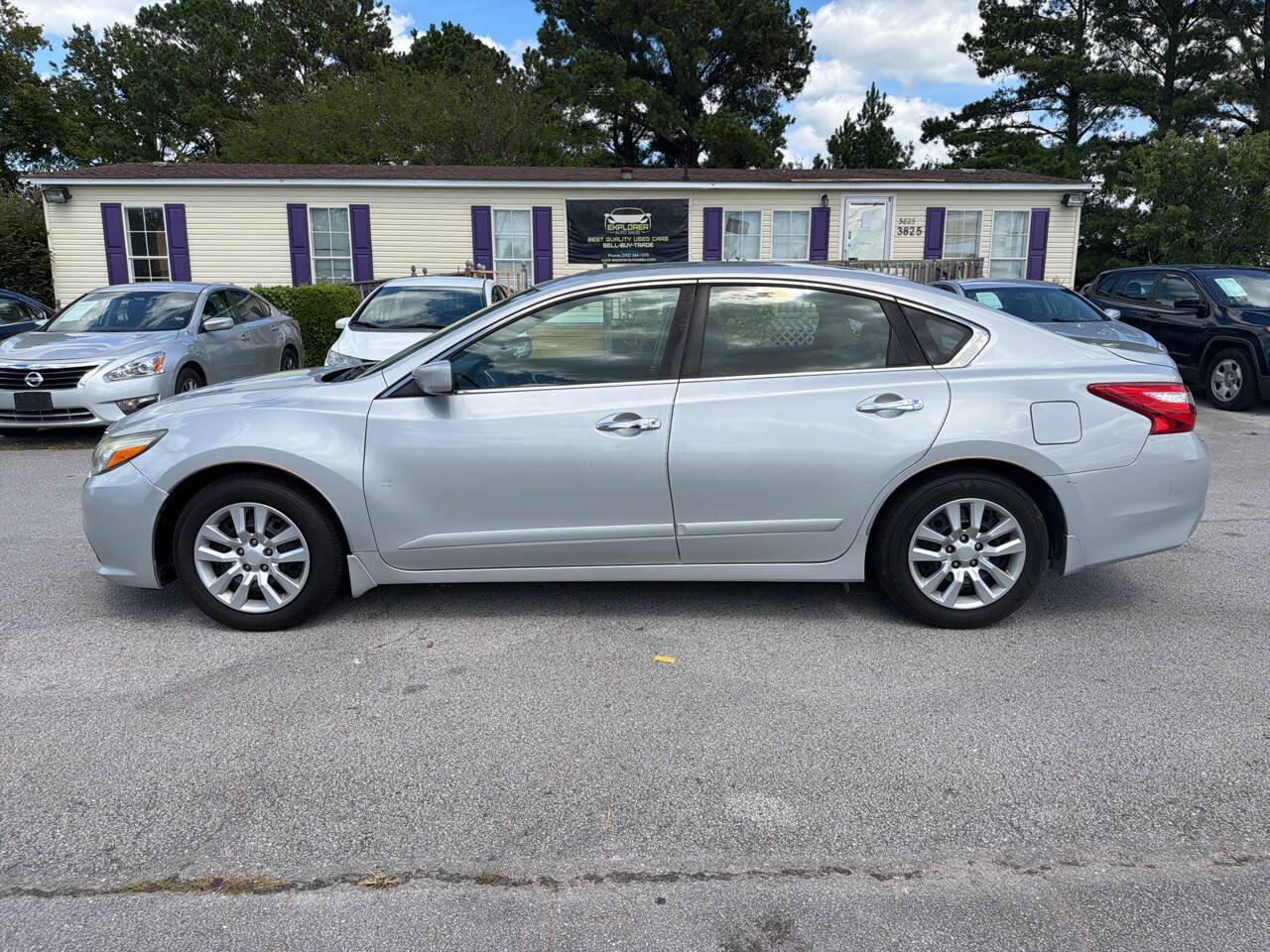 Used 2016 Nissan Altima 2.5 S w/ Power Driver Seat Package FWD image 8