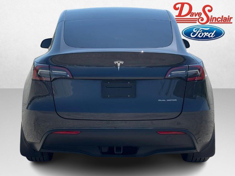 Used 2024 Tesla Model Y Long Range AWD/4WD image 8
