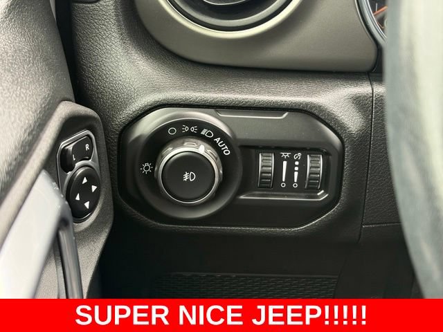 Used 2021 Jeep Wrangler Unlimited Sport AWD/4WD image 19