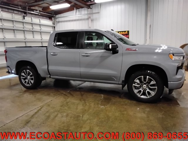Used 2024 Chevrolet Silverado 1500 RST w/ Convenience Package II AWD/4WD image 2