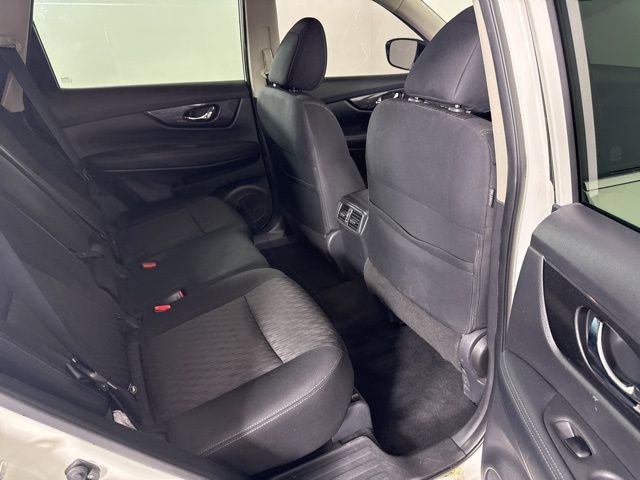 Used 2019 Nissan Rogue SV image 20