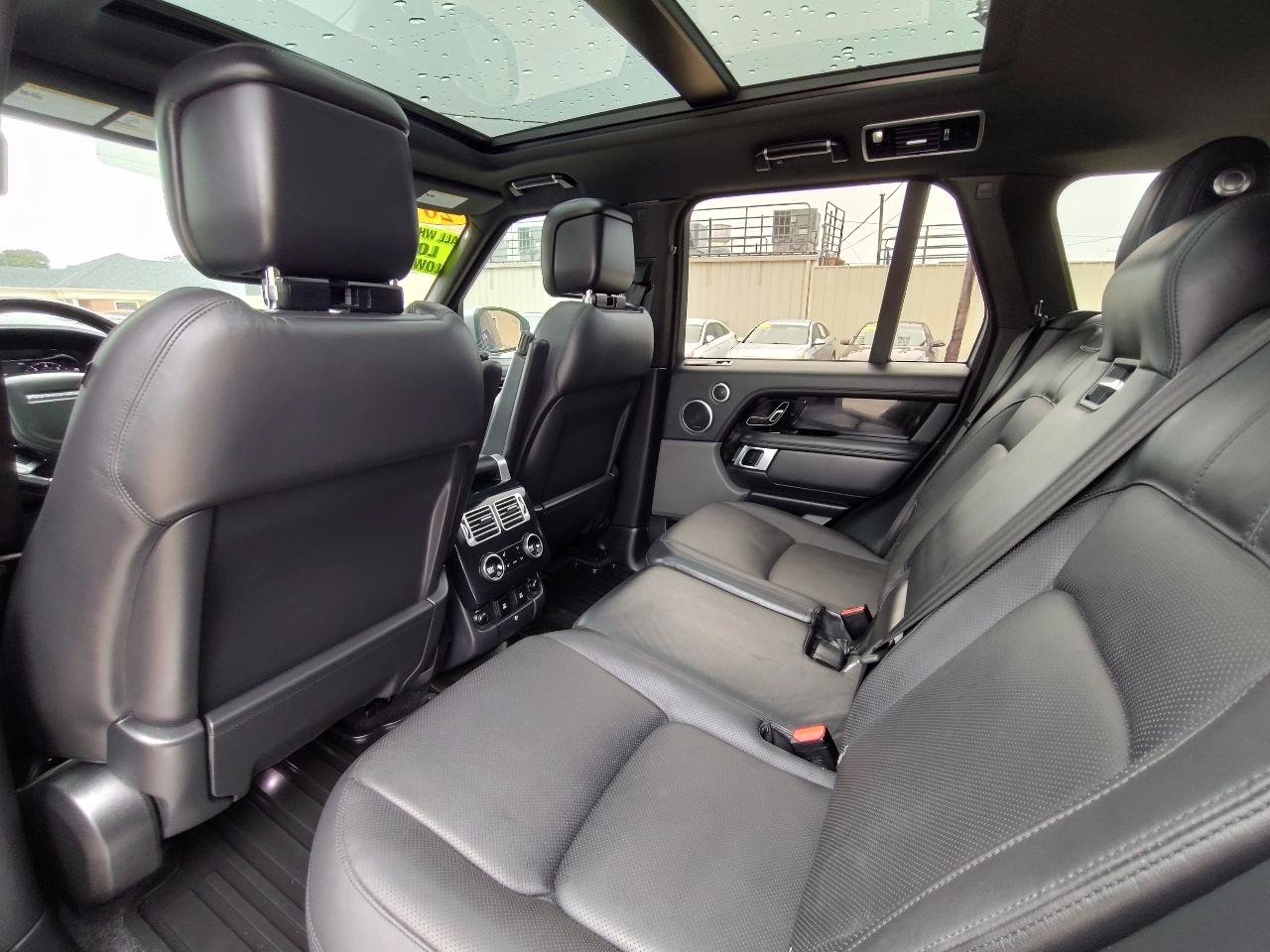 Used 2019 Land Rover Range Rover Supercharged AWD/4WD image 37