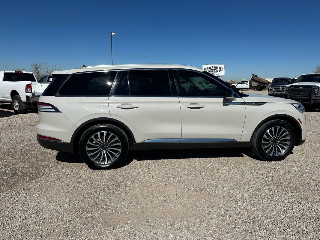 Used 2022 Lincoln Aviator Reserve w/ Equipment Group 201A AWD/4WD image 7
