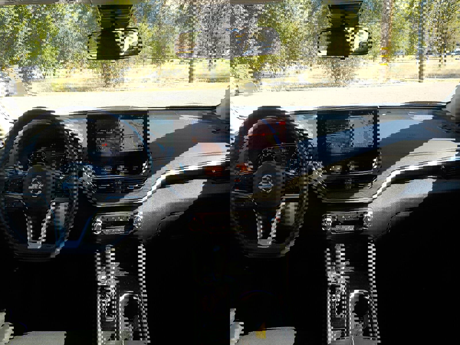 Used 2023 Nissan Altima 2.5 SV w/ SV Premium Package image 17