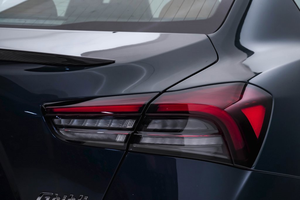 Used 2024 Maserati Ghibli Trofeo image 13