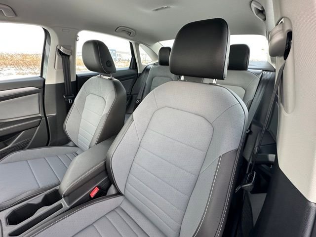 New 2025 Volkswagen Jetta SE image 24