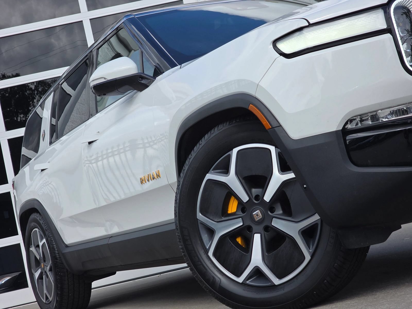Used 2023 Rivian R1S Adventure Quad AWD/4WD image 12
