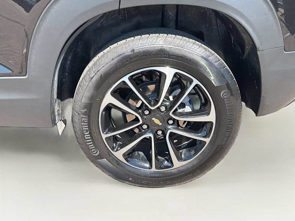 Used 2025 Chevrolet TrailBlazer LT AWD/4WD image 30