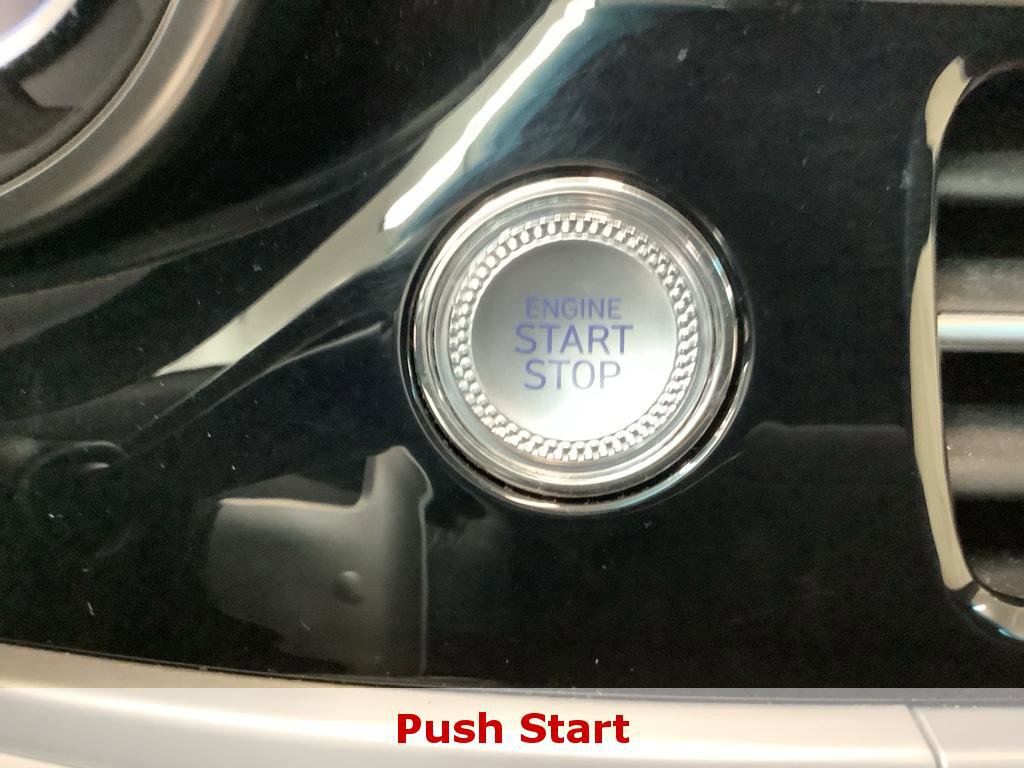 Used 2024 Genesis G70 2.5T image 18