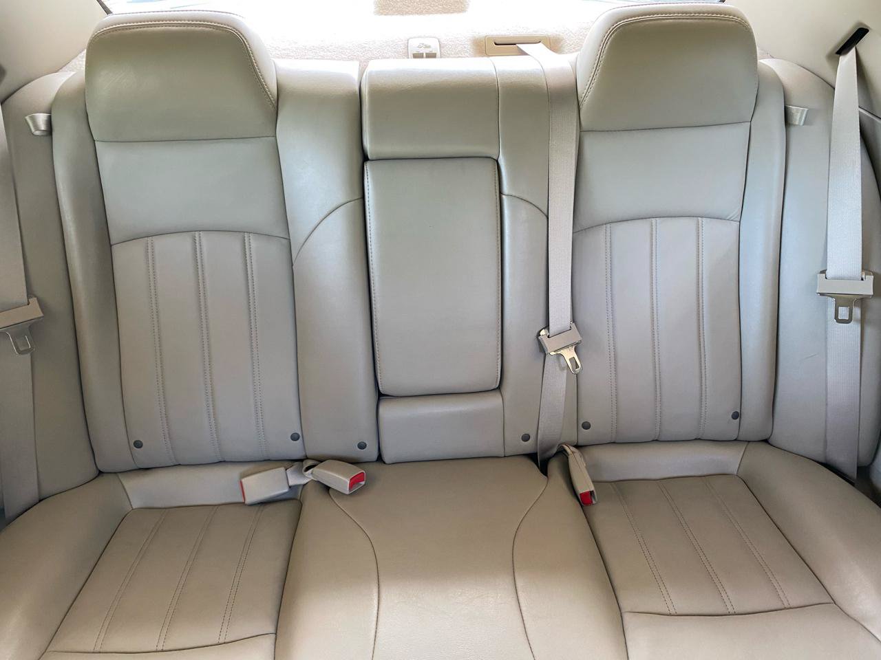 Used 2007 Chrysler 300 C RWD image 16