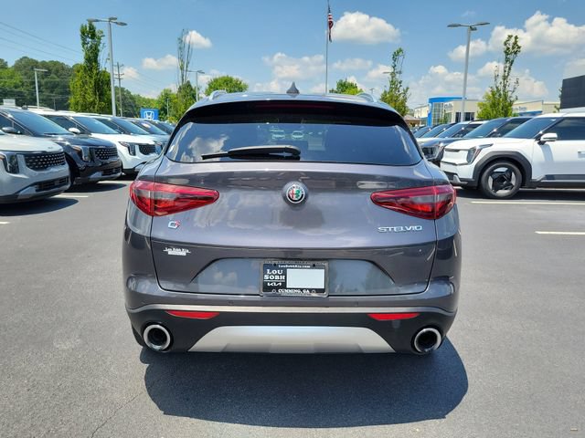 Used 2018 Alfa Romeo Stelvio AWD image 5