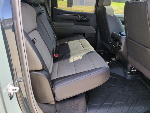 Used 2025 Chevrolet Silverado 1500 ZR2 w/ Technology Package image 45