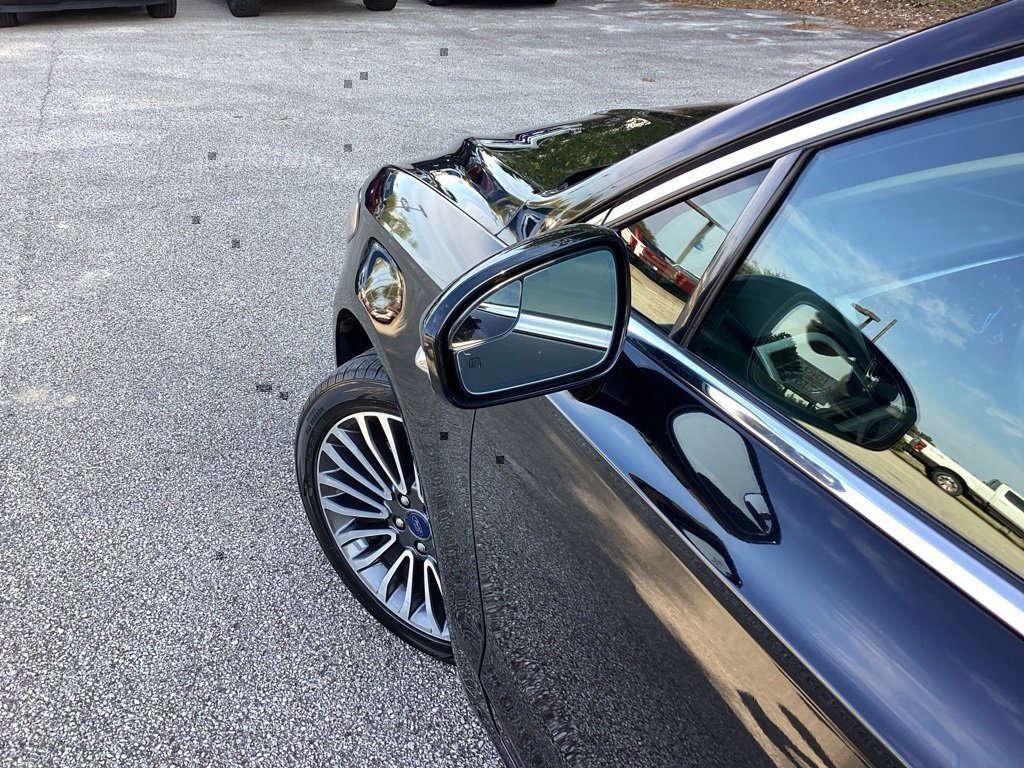 Used 2017 Ford Fusion SE image 17